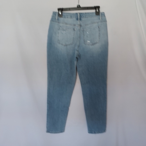 Womans Blue Jeans - Picture 7 of 9